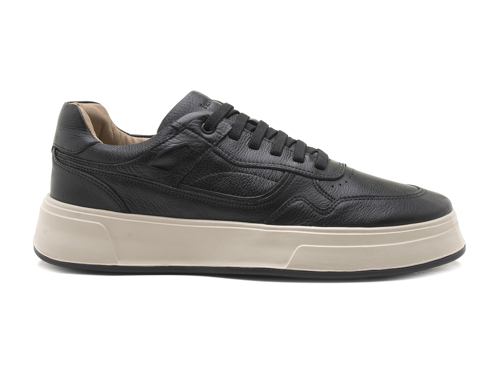 OMD20-10CE00 CERVO PRETO UNIS OMODA PRETO/PALHA